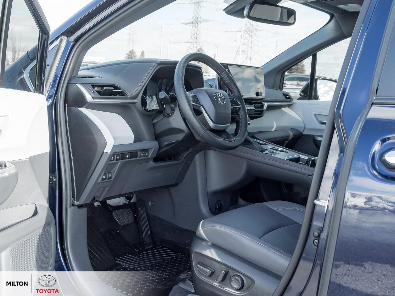 2024 Toyota Sienna LEATHER NAVIGATION BLIND SPOT SUNROOF REMOTE CONNE Photo