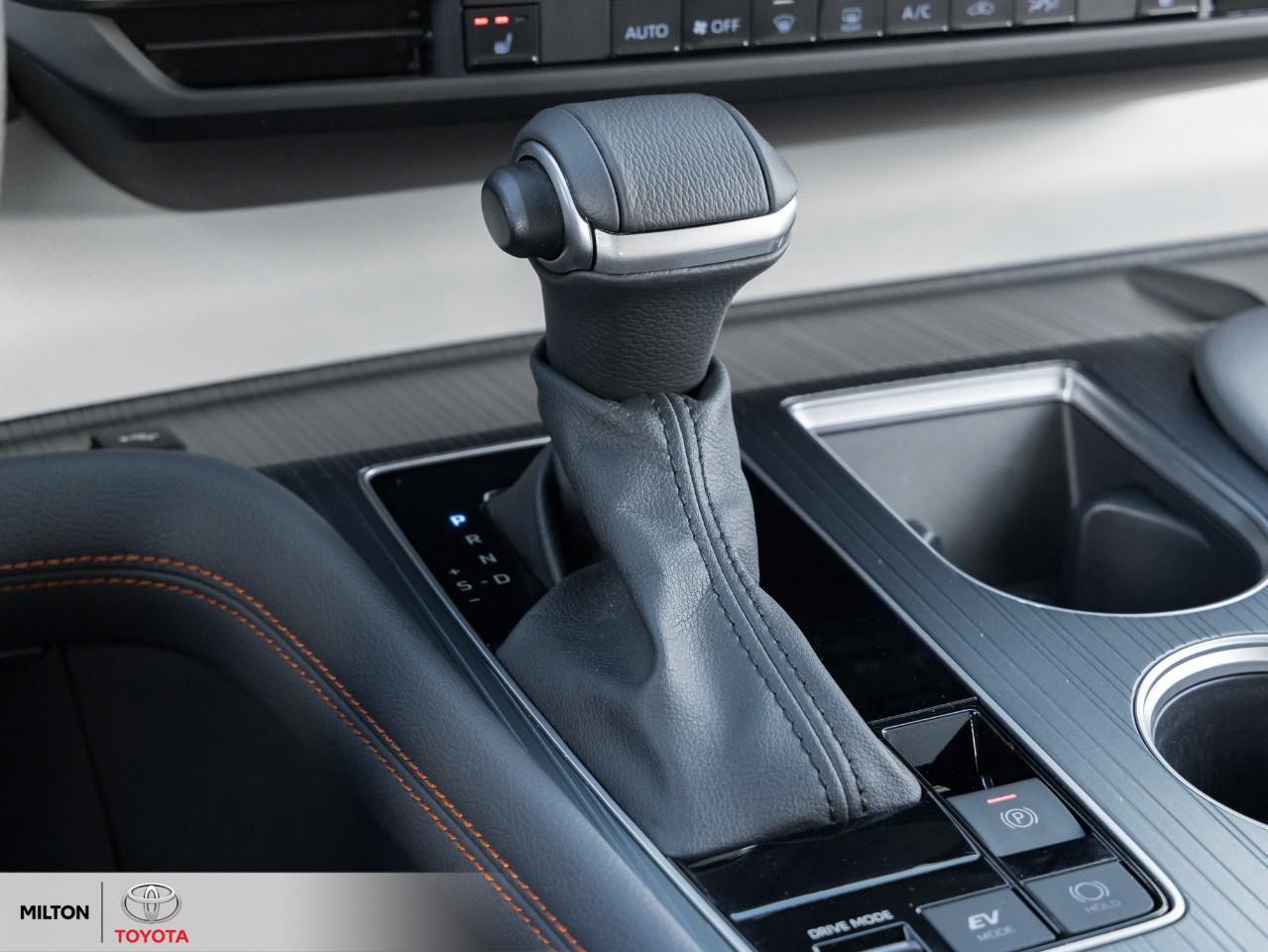 2024 Toyota Sienna LEATHER NAVIGATION BLIND SPOT SUNROOF REMOTE CONNE Photo