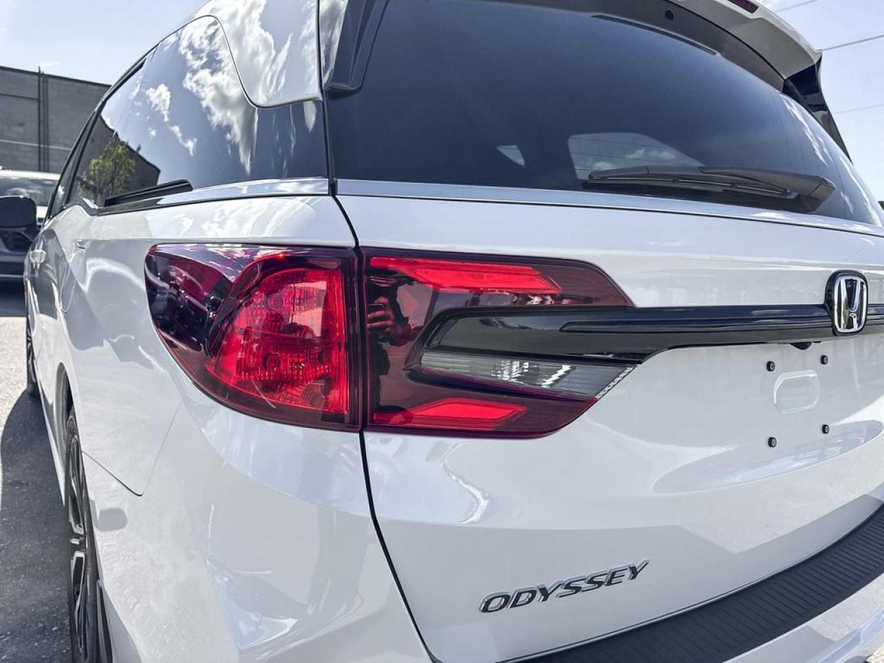 2025 Honda Odyssey Touring Photo