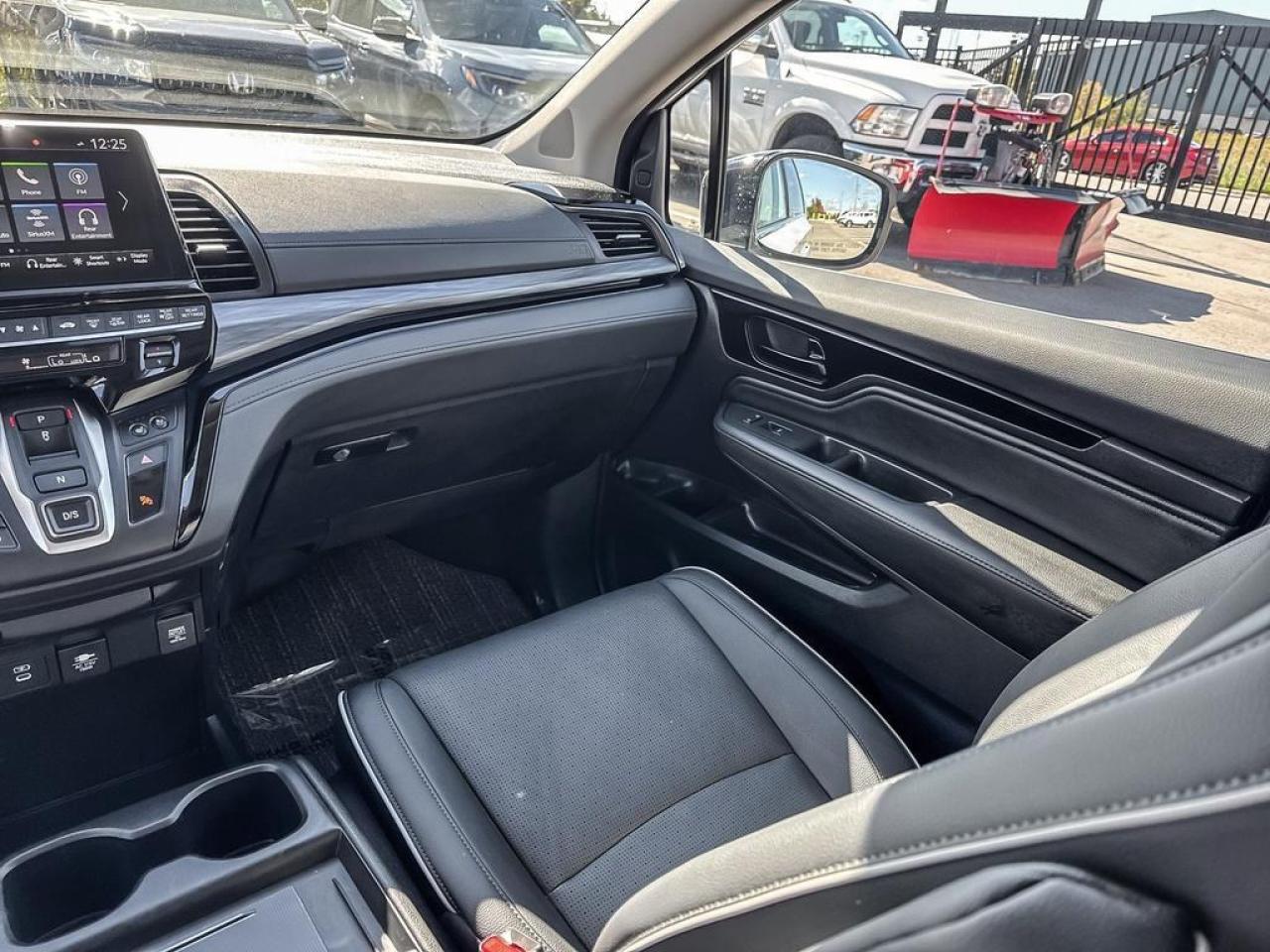 2025 Honda Odyssey Touring Photo