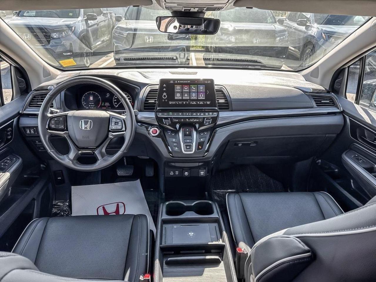 2025 Honda Odyssey Touring Photo