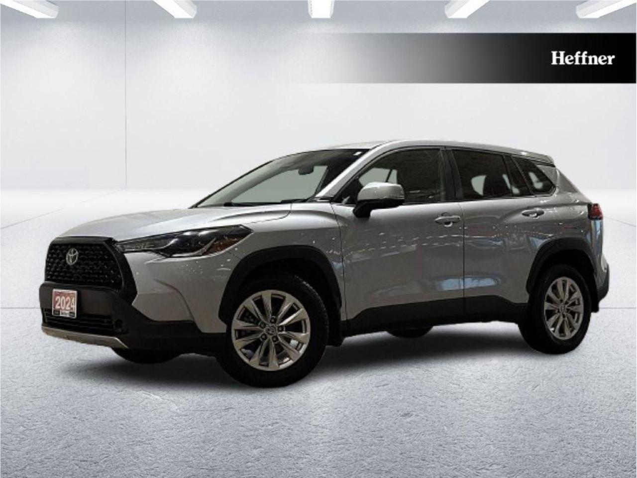 2024 Toyota Corolla Cross LE Photo