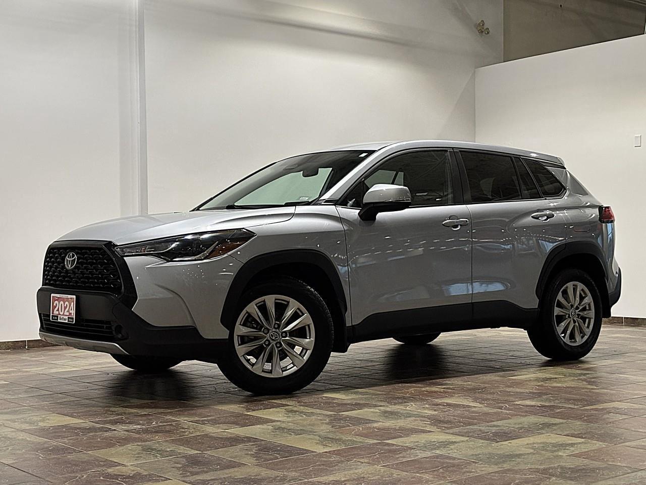 2024 Toyota Corolla Cross LE Photo