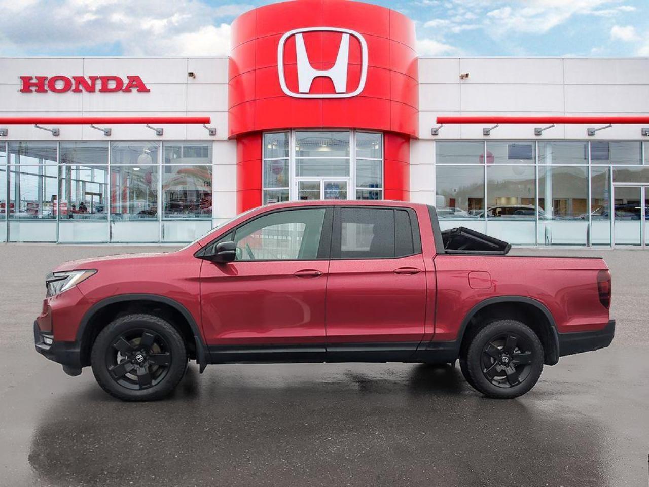 2025 Honda Ridgeline Black Edition Photo2
