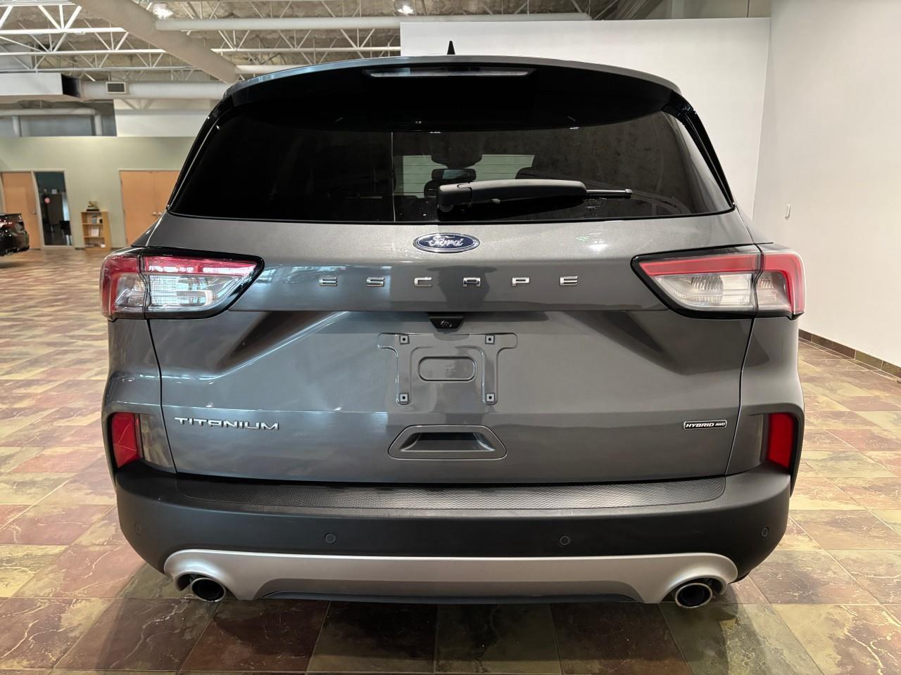 2022 Ford Escape Titanium Hybrid Photo