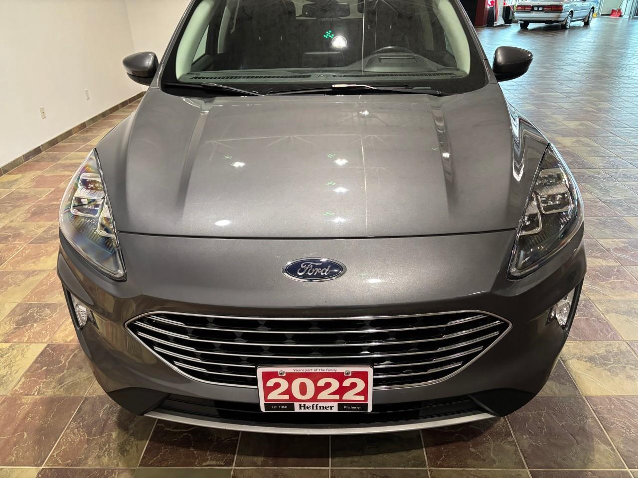 2022 Ford Escape Titanium Hybrid Photo