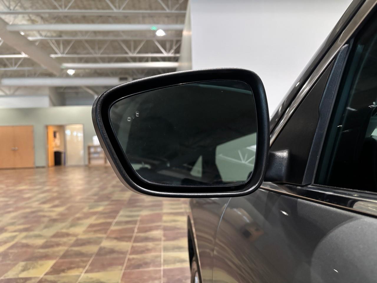 2022 Ford Escape Titanium Hybrid Photo