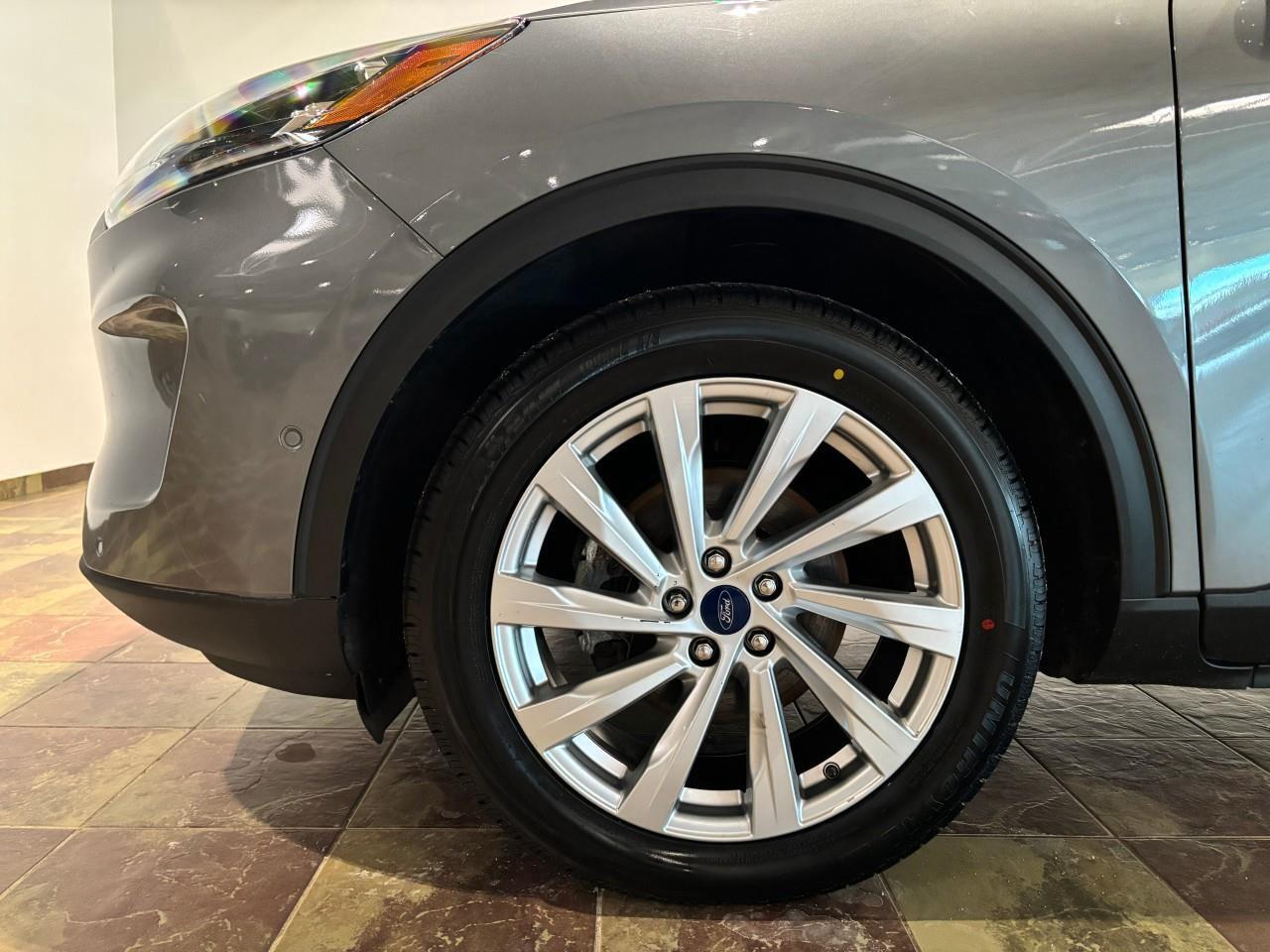 2022 Ford Escape Titanium Hybrid Photo