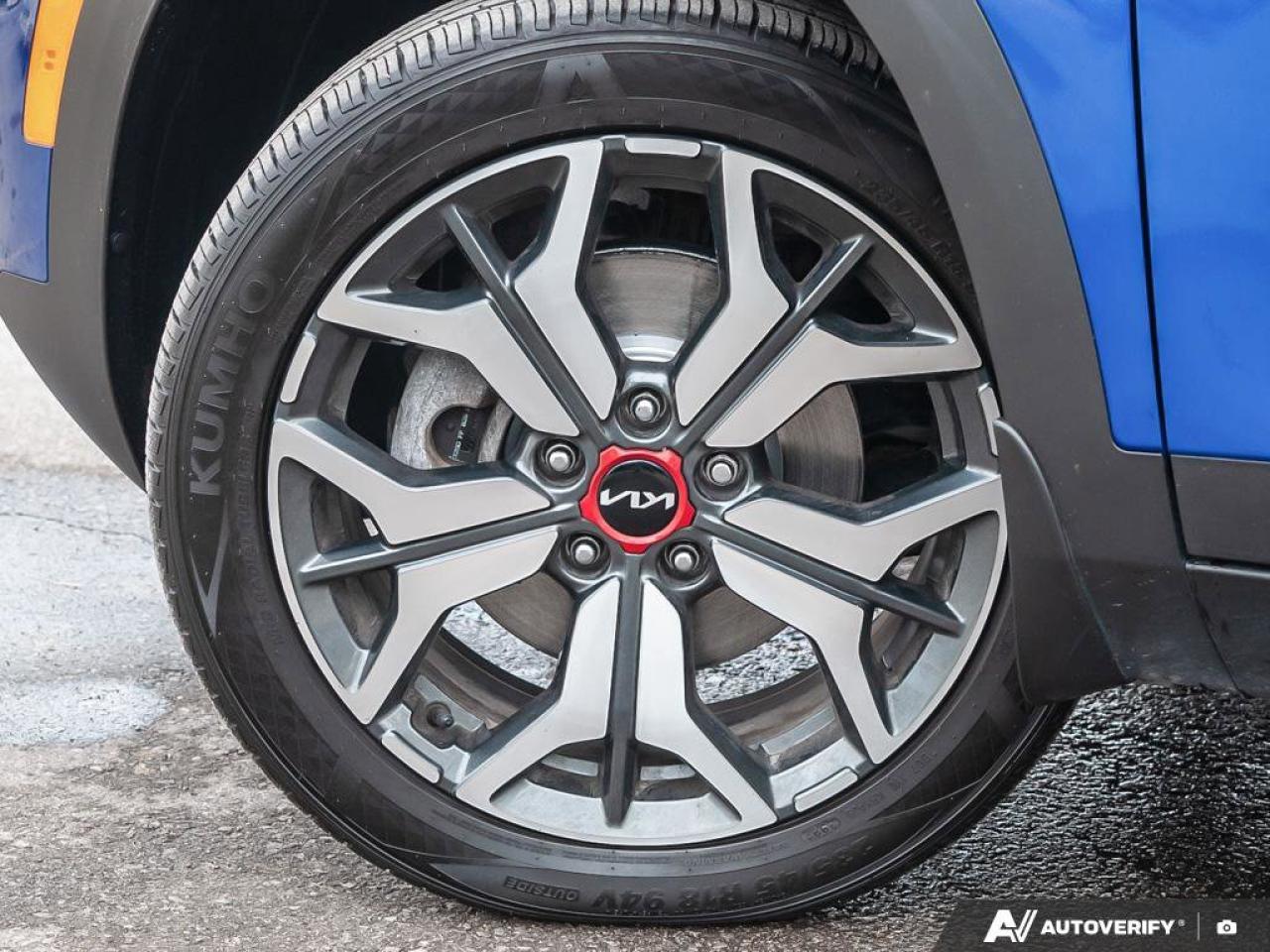 2023 Kia Seltos SX Turbo   Apple CarPlay  Cooled Seats   Heated St Photo