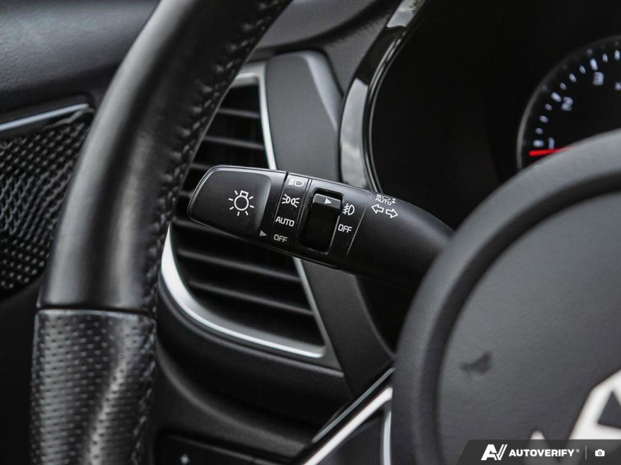 2023 Kia Seltos SX Turbo   Apple CarPlay  Cooled Seats   Heated St Photo