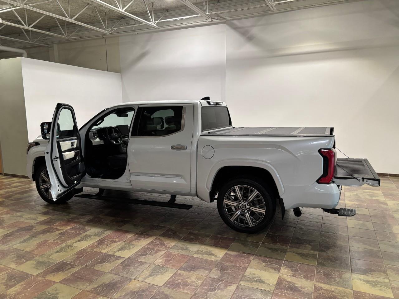 2022 Toyota Tundra CAPSTONE Photo