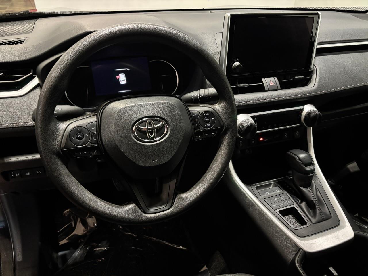 2024 Toyota RAV4 LE Photo
