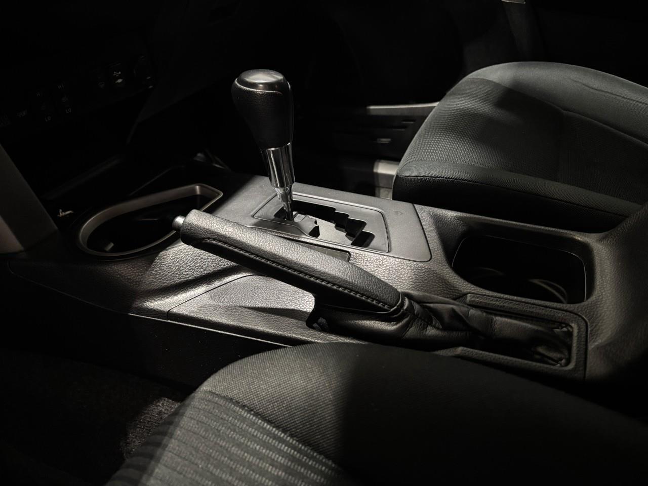 2016 Toyota RAV4 LE Photo