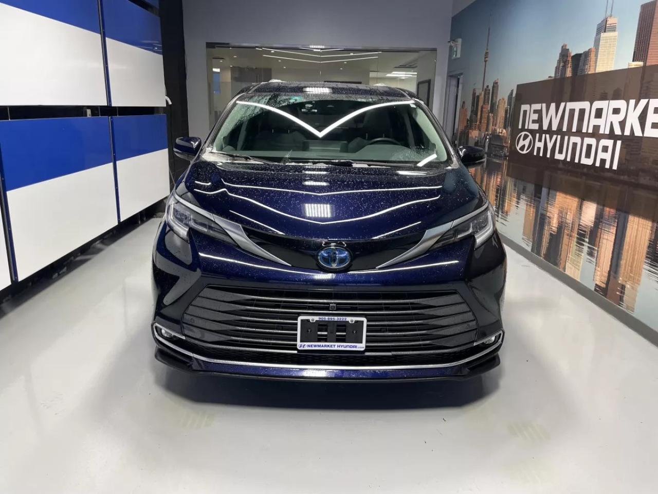 2022 Toyota Sienna LIMITED   HYBRID   HEATED SEATS   HEATED WHEEL   M Photo