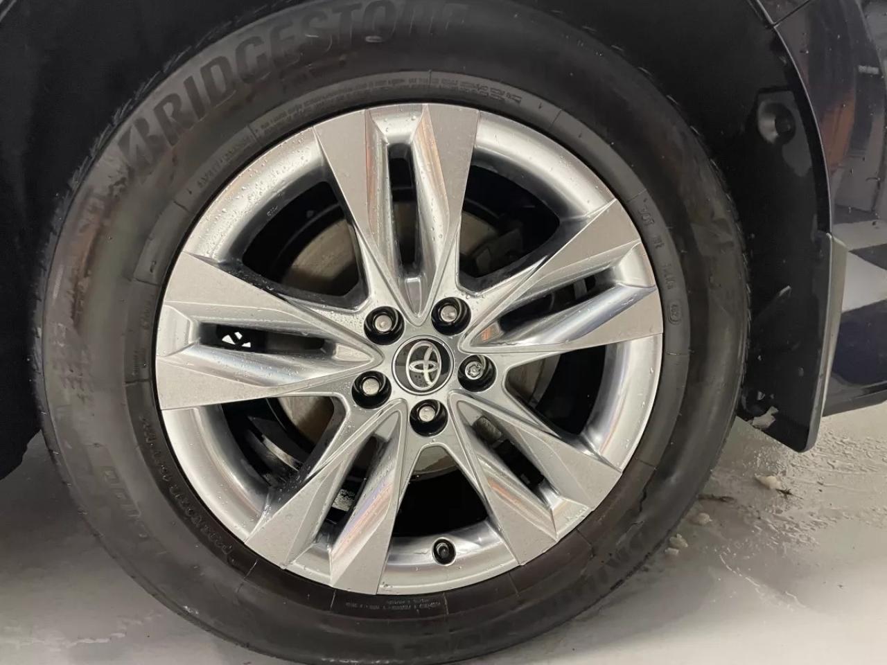 2022 Toyota Sienna LIMITED   HYBRID   HEATED SEATS   HEATED WHEEL   M Photo