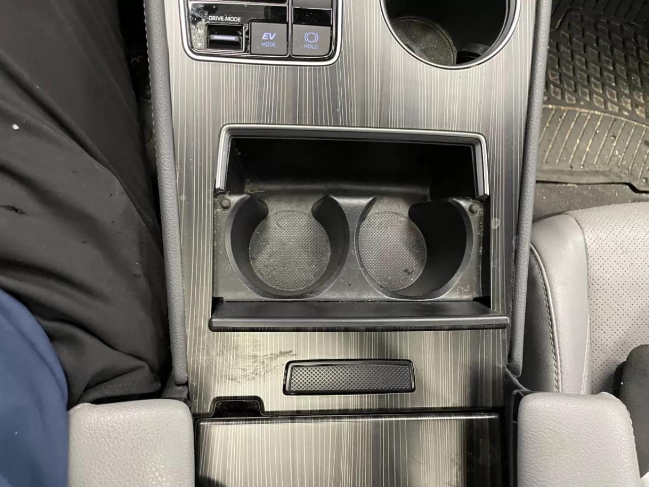 2022 Toyota Sienna LIMITED   HYBRID   HEATED SEATS   HEATED WHEEL   M Photo