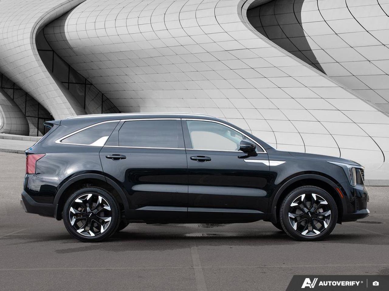 2024 Kia Sorento EX   Apple CarPlay   Forward Collision Warning   H Photo