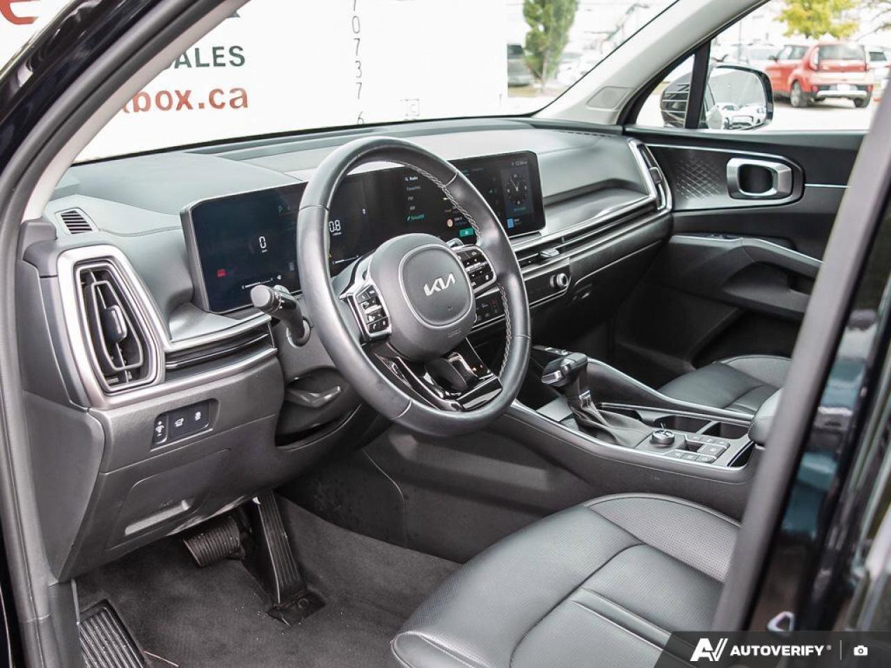 2024 Kia Sorento EX   Apple CarPlay   Forward Collision Warning   H Photo