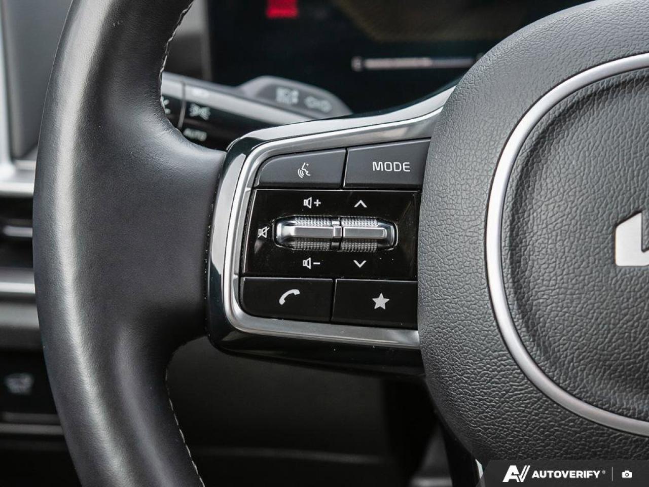 2024 Kia Sorento EX   Apple CarPlay   Forward Collision Warning   H Photo