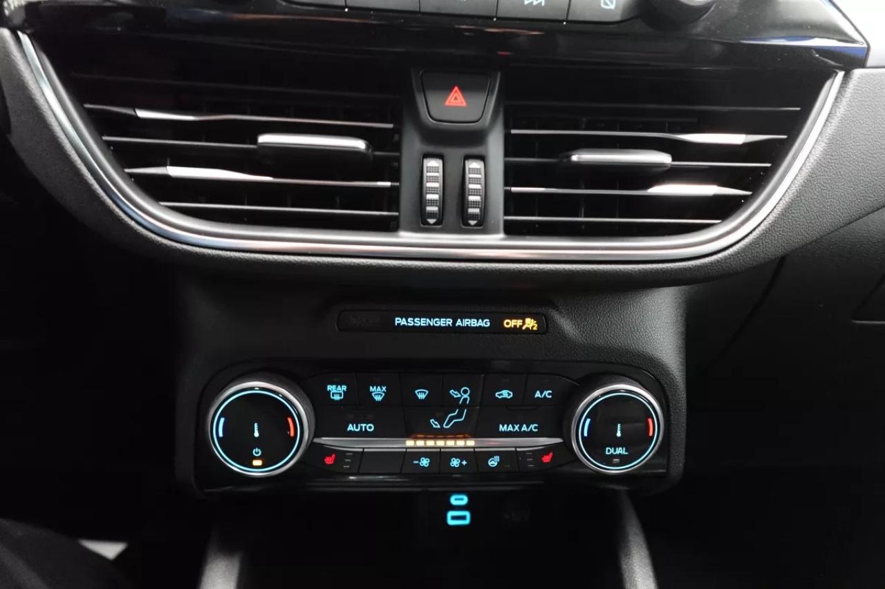 2022 Ford Escape TITANIUM HYBRID   HEATED SEATS   HEATED STEERING W Photo