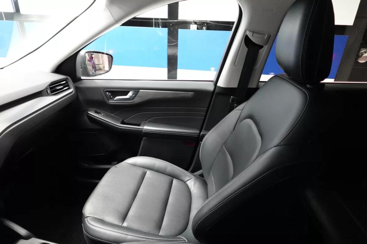 2022 Ford Escape TITANIUM HYBRID   HEATED SEATS   HEATED STEERING W Photo