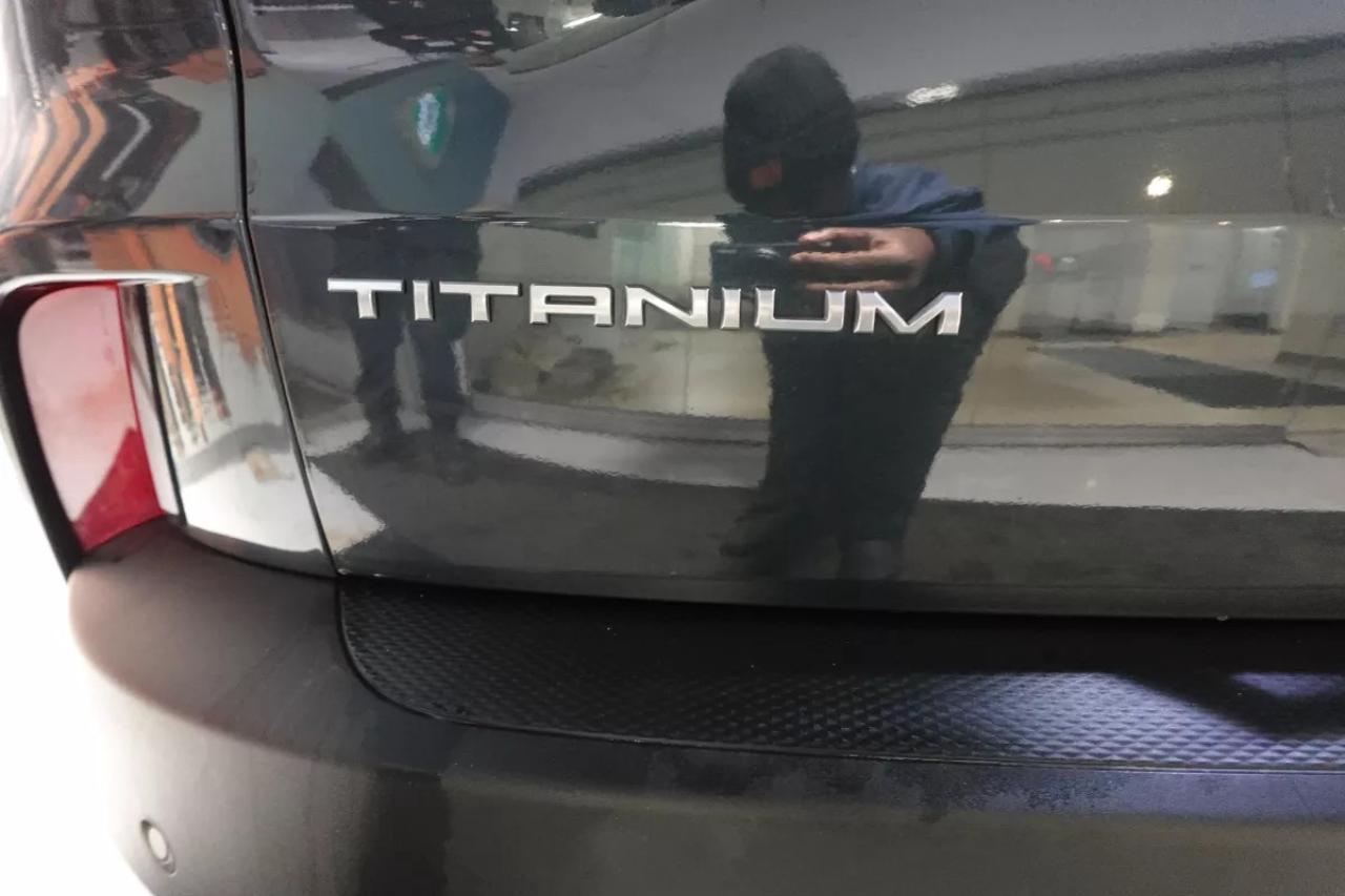 2022 Ford Escape TITANIUM HYBRID   HEATED SEATS   HEATED STEERING W Photo