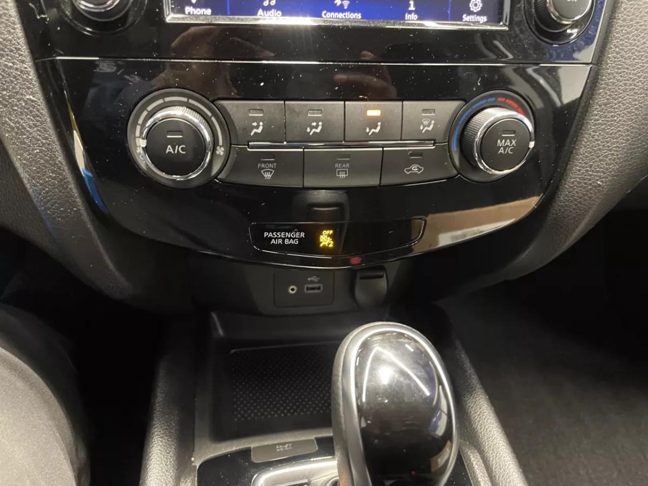 2021 Nissan Qashqai S Photo