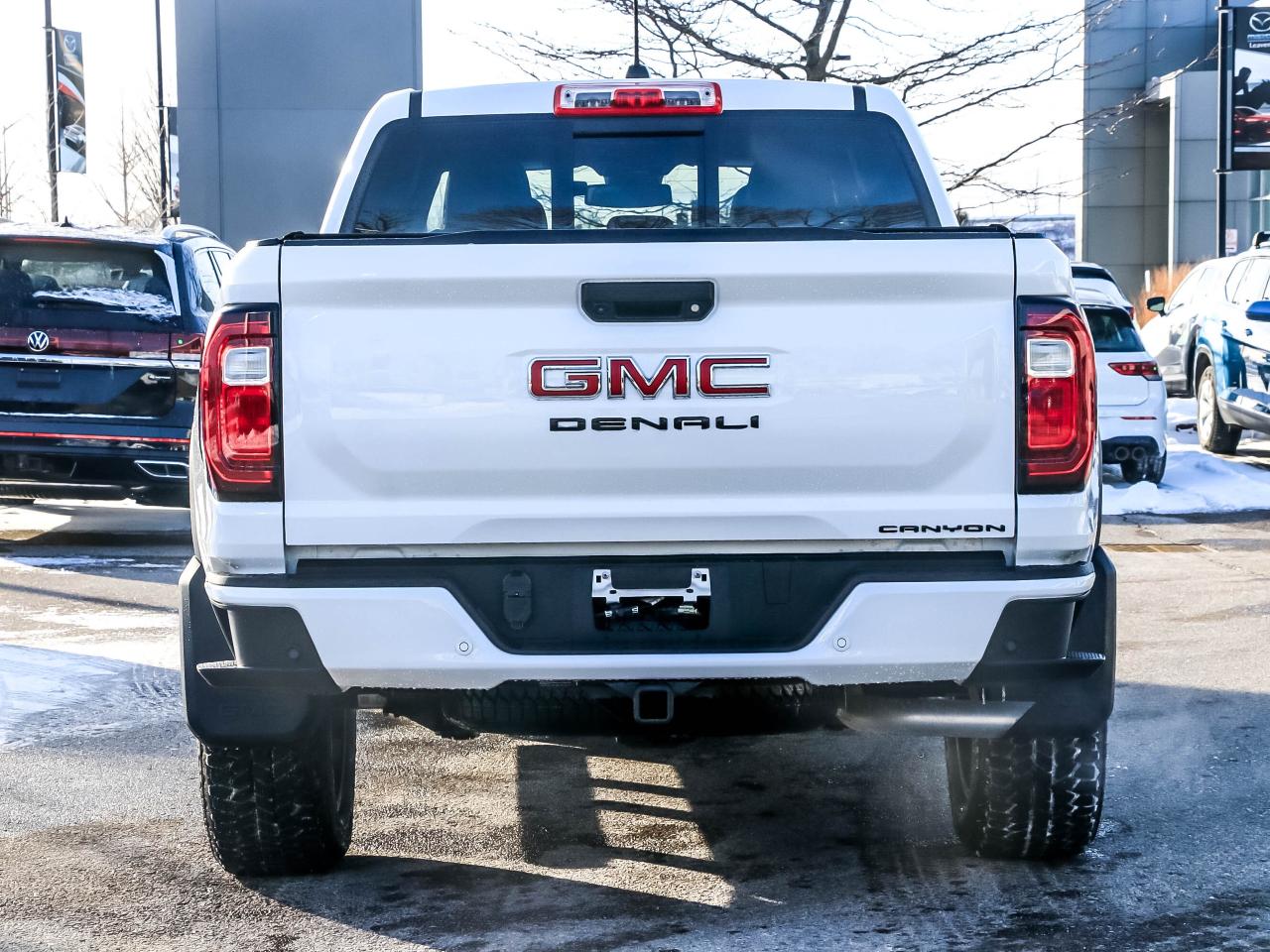 2024 GMC Canyon 4WD Crew Cab Denali Photo4