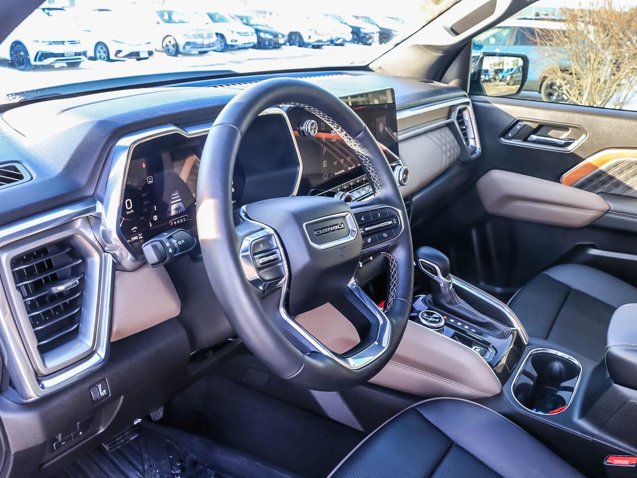 2024 GMC Canyon 4WD Crew Cab Denali Photo