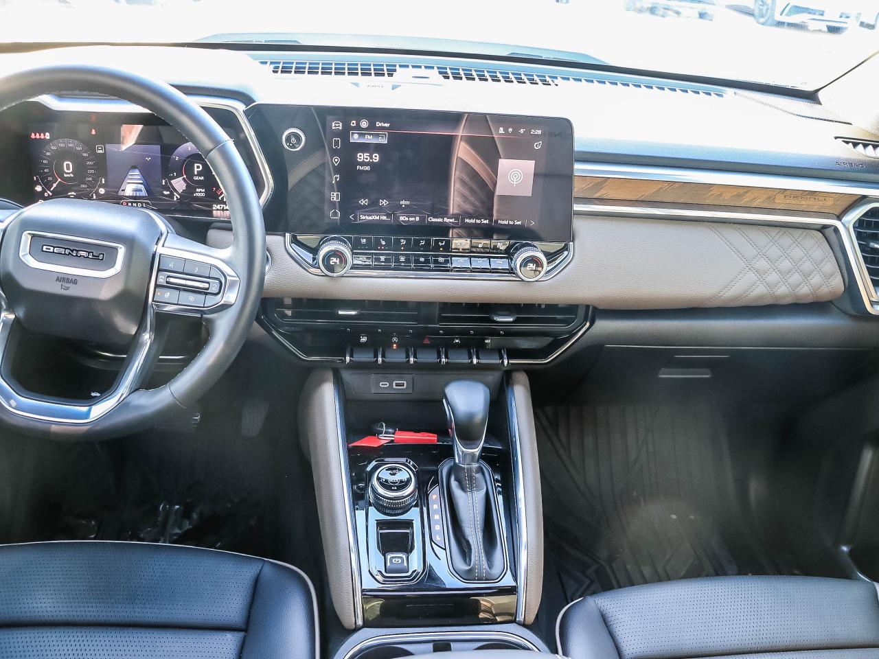 2024 GMC Canyon 4WD Crew Cab Denali Photo