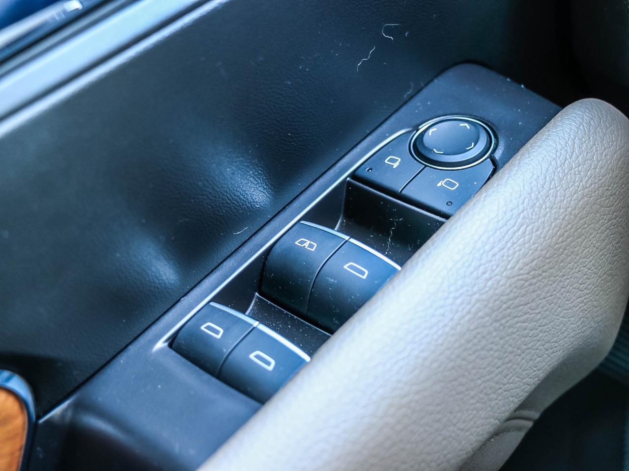 2024 GMC Canyon 4WD Crew Cab Denali Photo