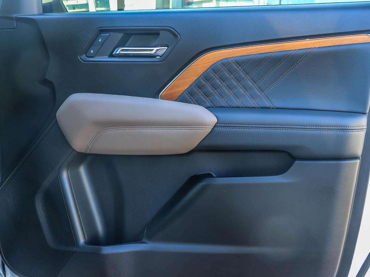 2024 GMC Canyon 4WD Crew Cab Denali Photo