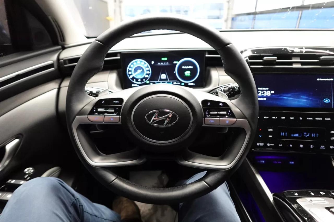 2024 Hyundai Tucson Hybrid LUXURY HYBRID   HEATED SEATS   HEATED WHEEL   APPL Photo