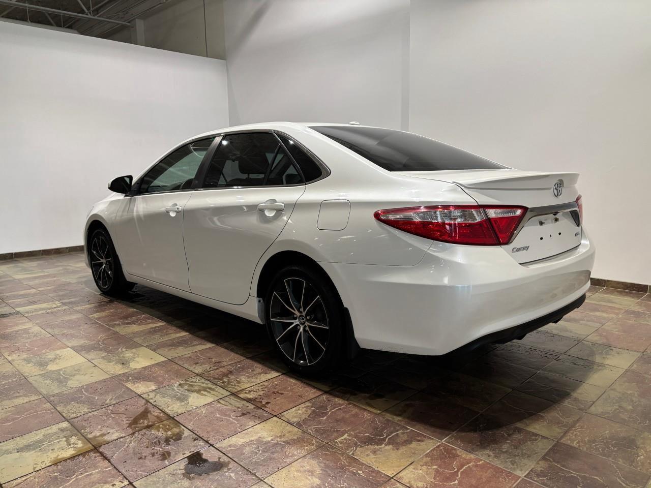 2017 Toyota Camry XSE Photo