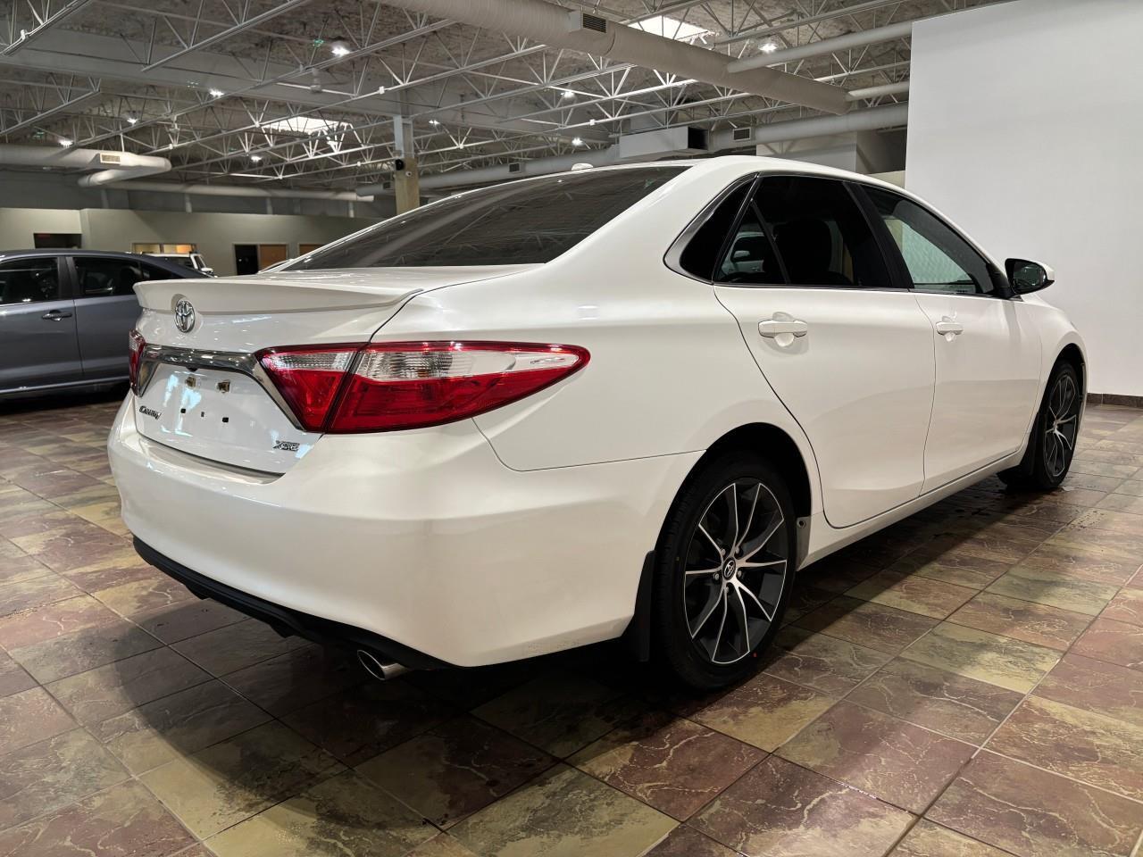 2017 Toyota Camry XSE Photo