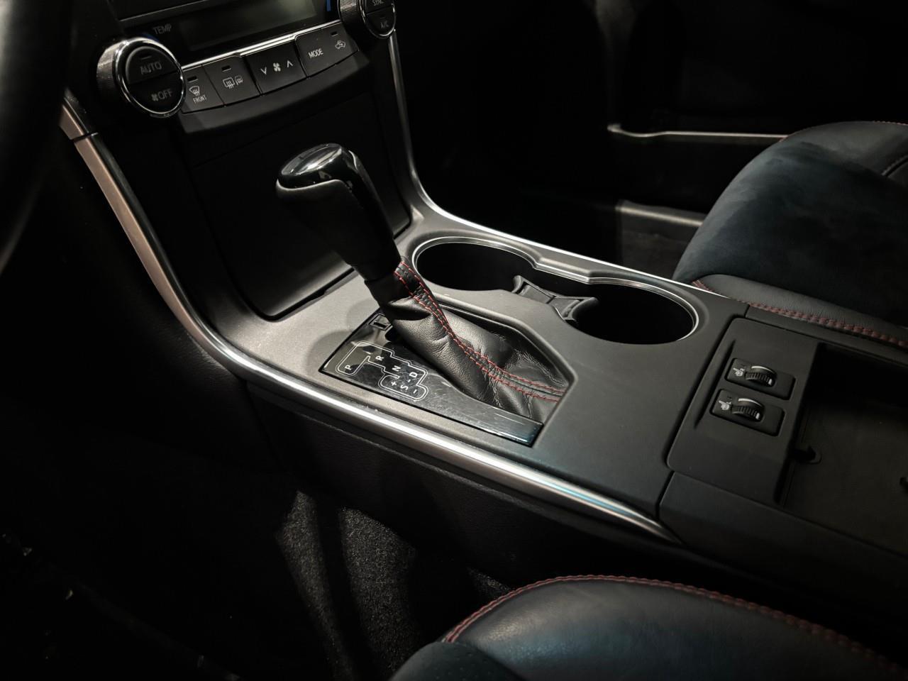 2017 Toyota Camry XSE Photo