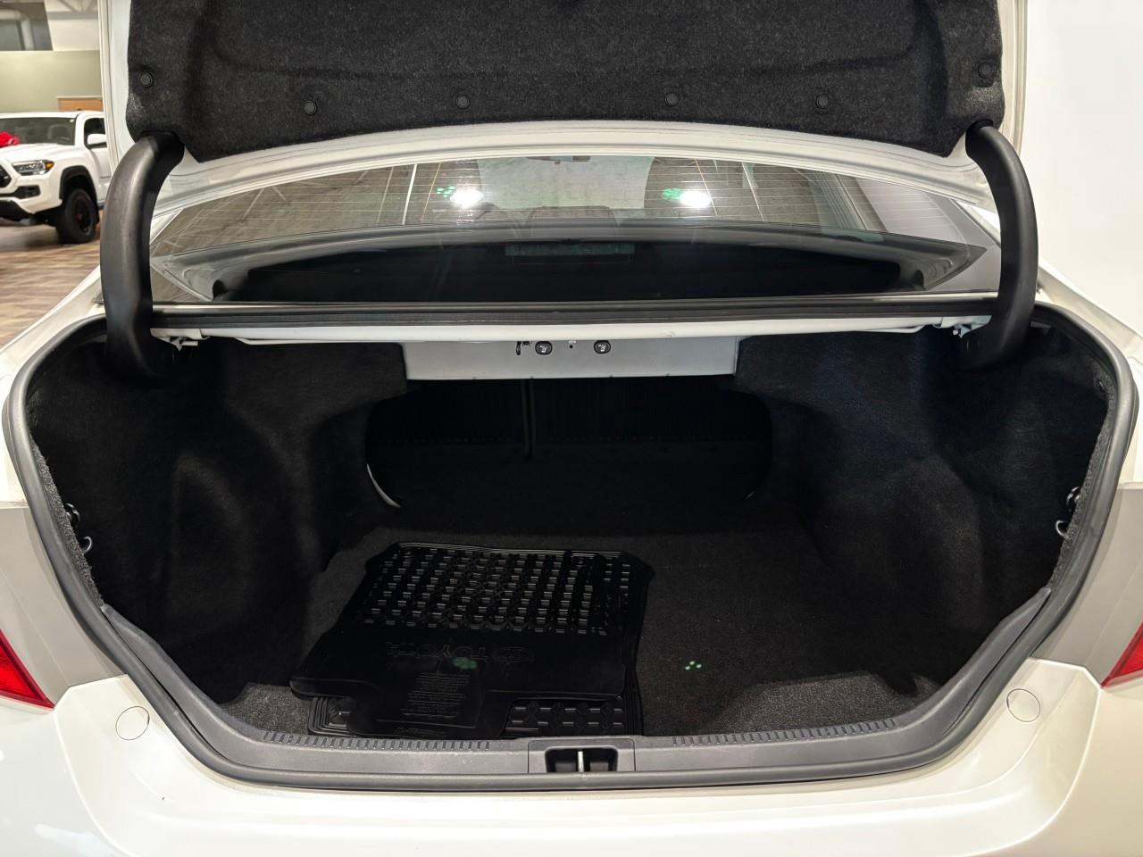 2017 Toyota Camry XSE Photo