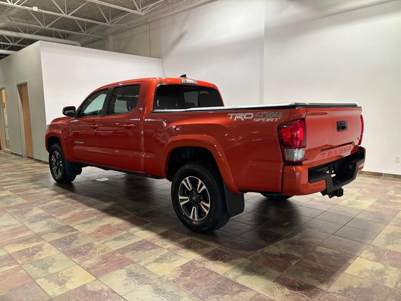 2017 Toyota Tacoma SR5 Photo