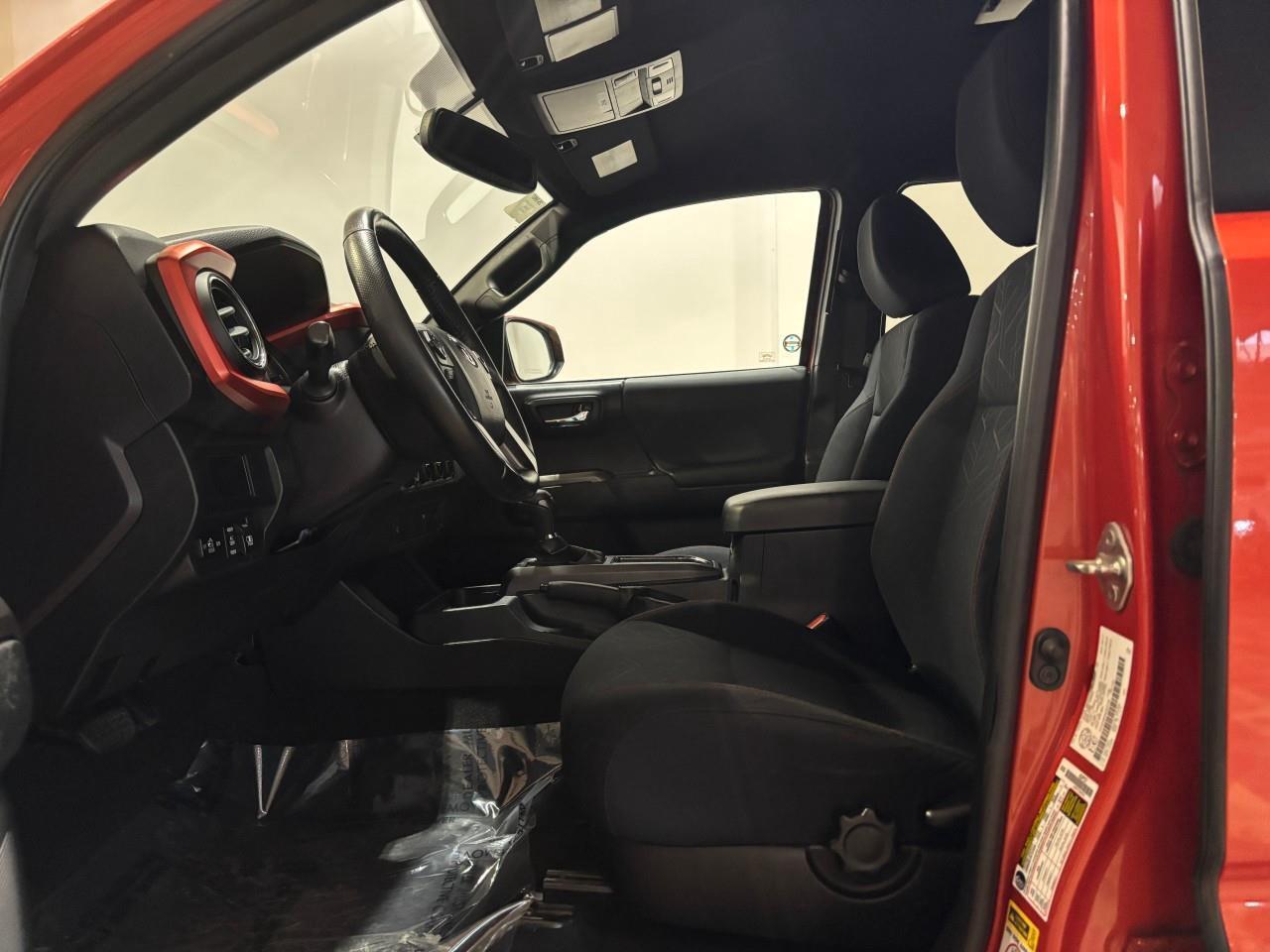 2017 Toyota Tacoma SR5 Photo