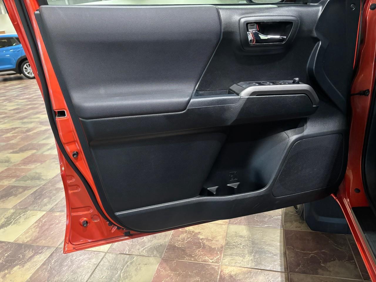 2017 Toyota Tacoma  Photo