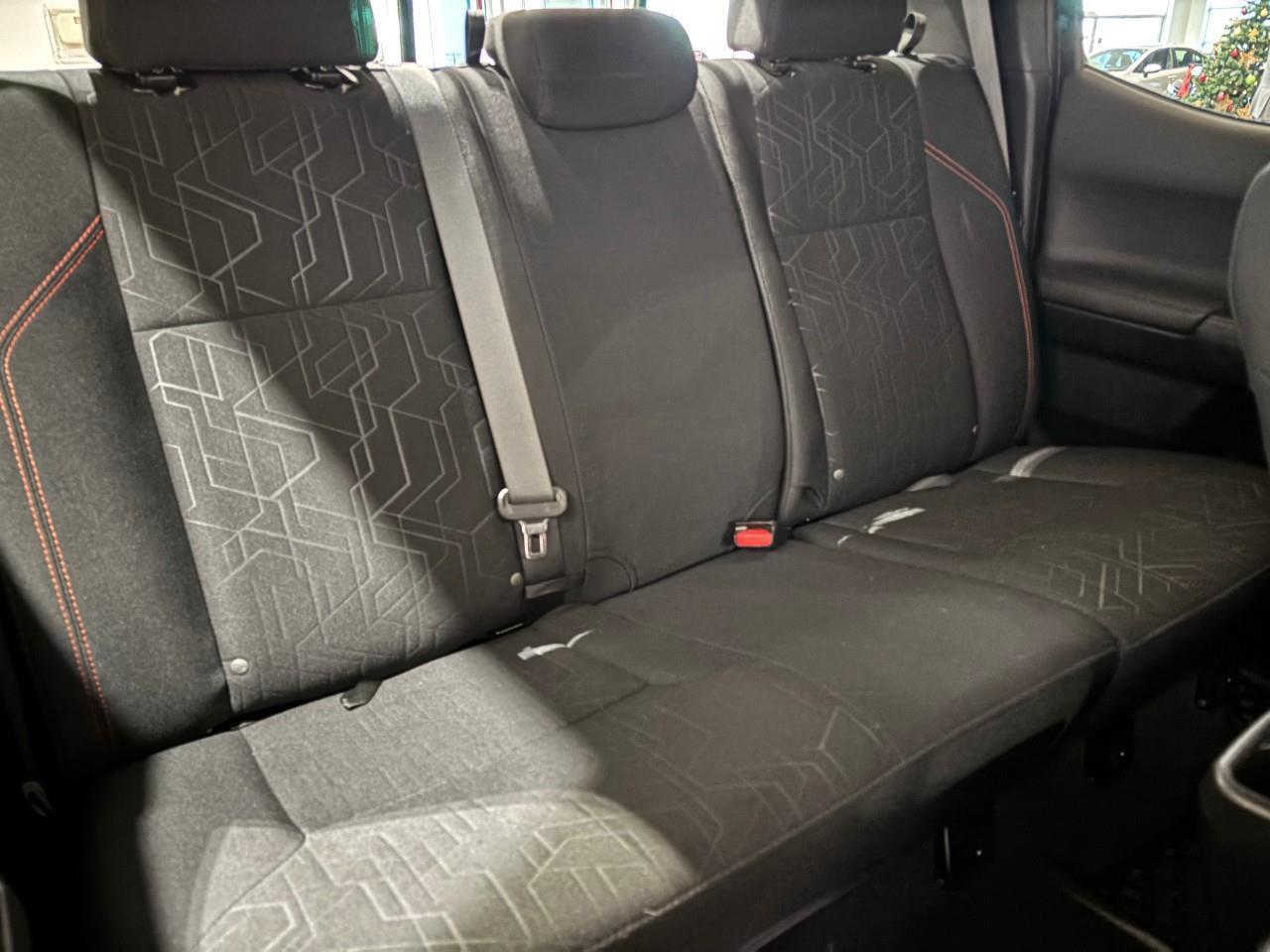 2017 Toyota Tacoma SR5 Photo