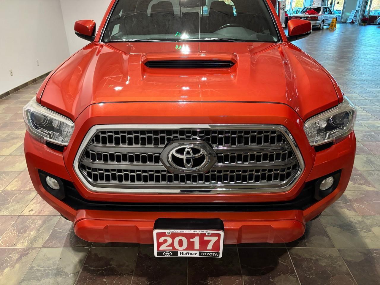2017 Toyota Tacoma SR5 Photo
