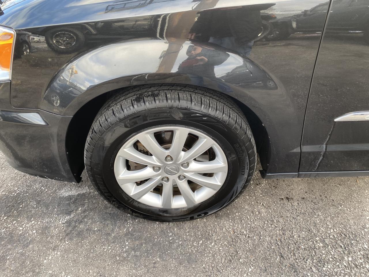 2016 Chrysler Town & Country 4dr Wgn Limited Photo