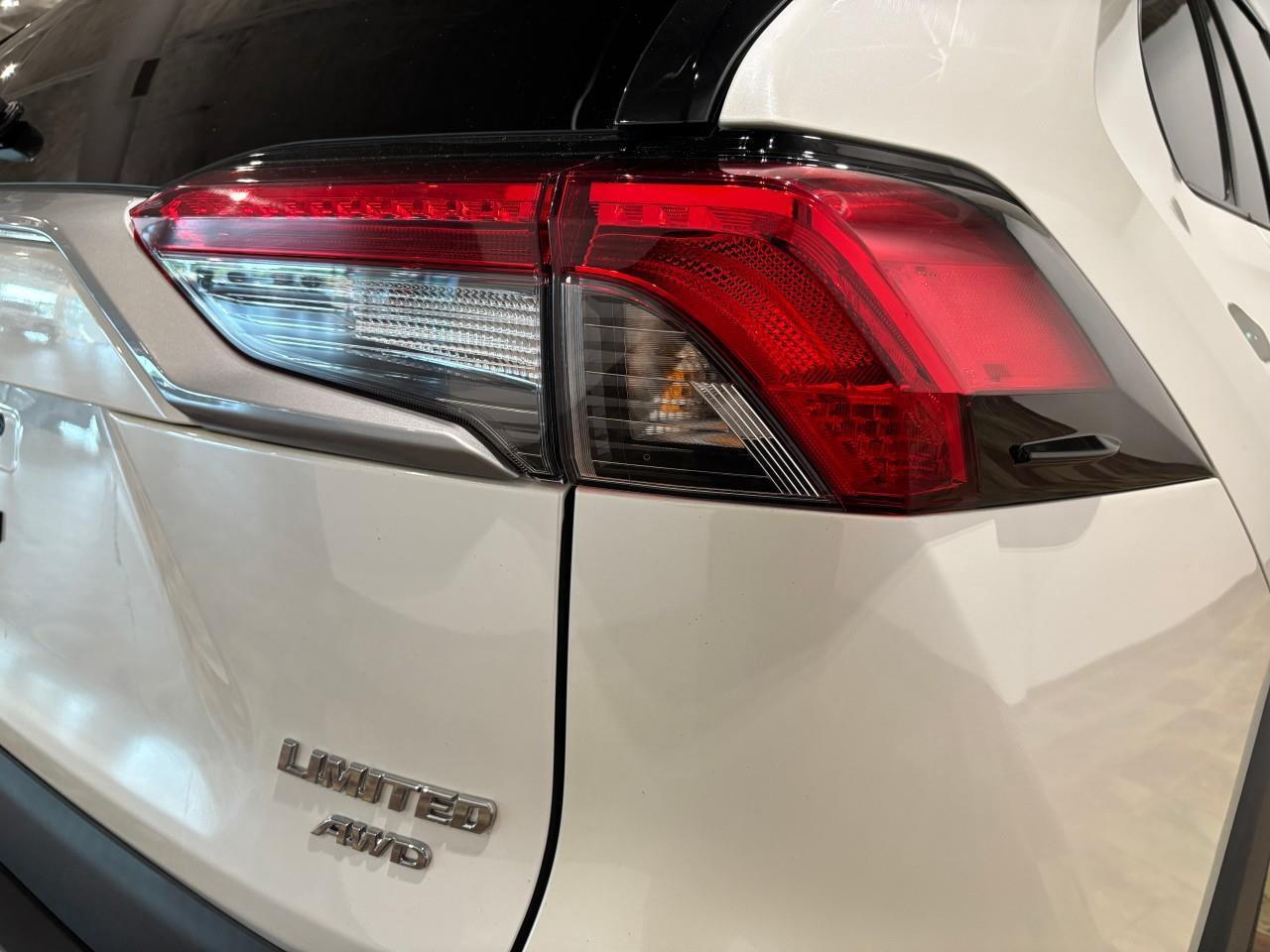 2021 Toyota RAV4 LIMITED  Photo