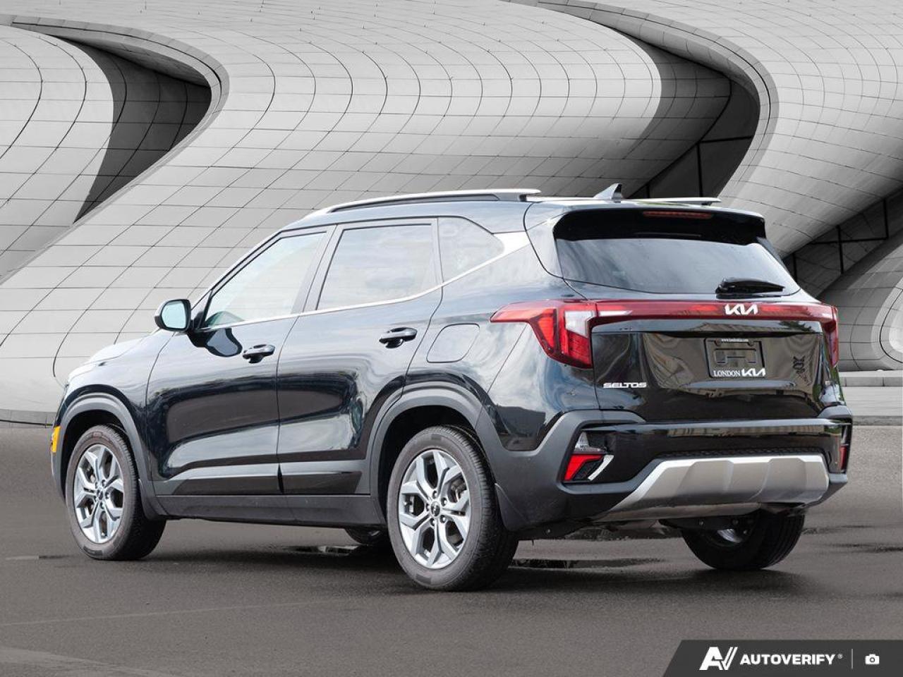 2024 Kia Seltos EX   AWD   Leather   Sunroof   Apple CarPlay   Hea Photo