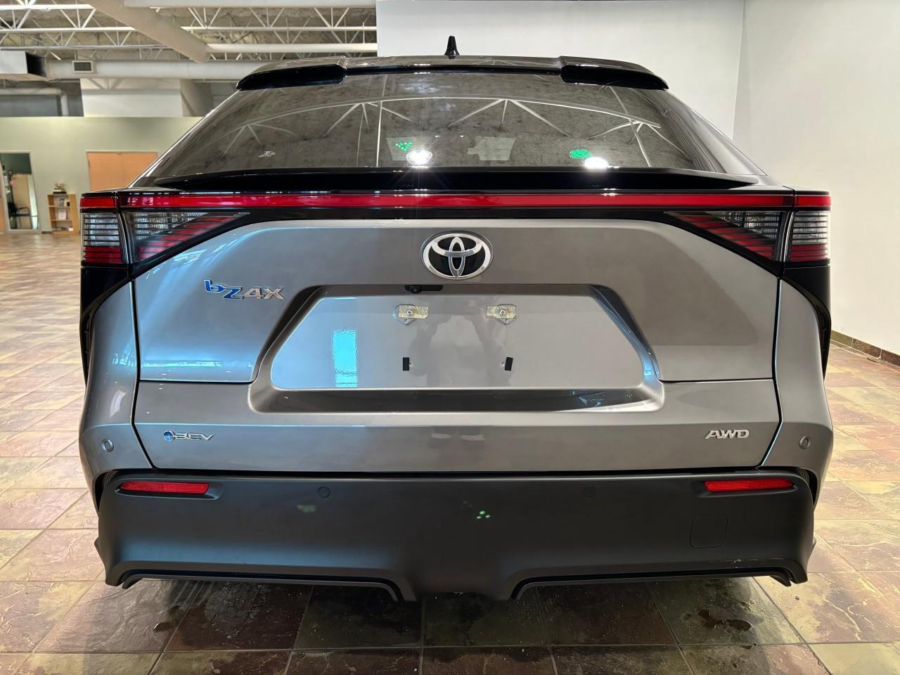 2025 Toyota bZ4X XLE Photo