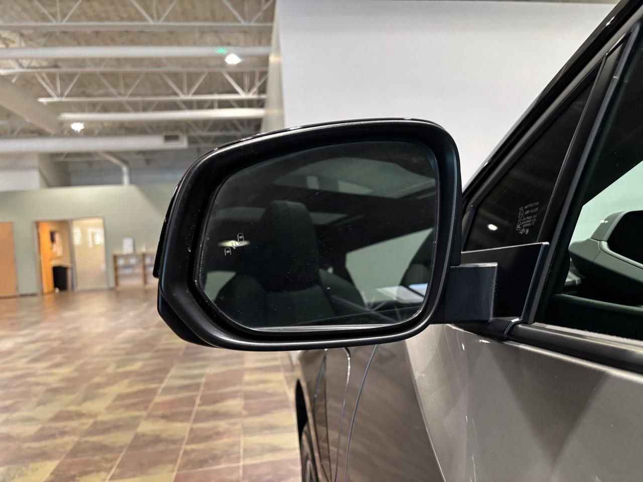 2025 Toyota bZ4X XLE Photo