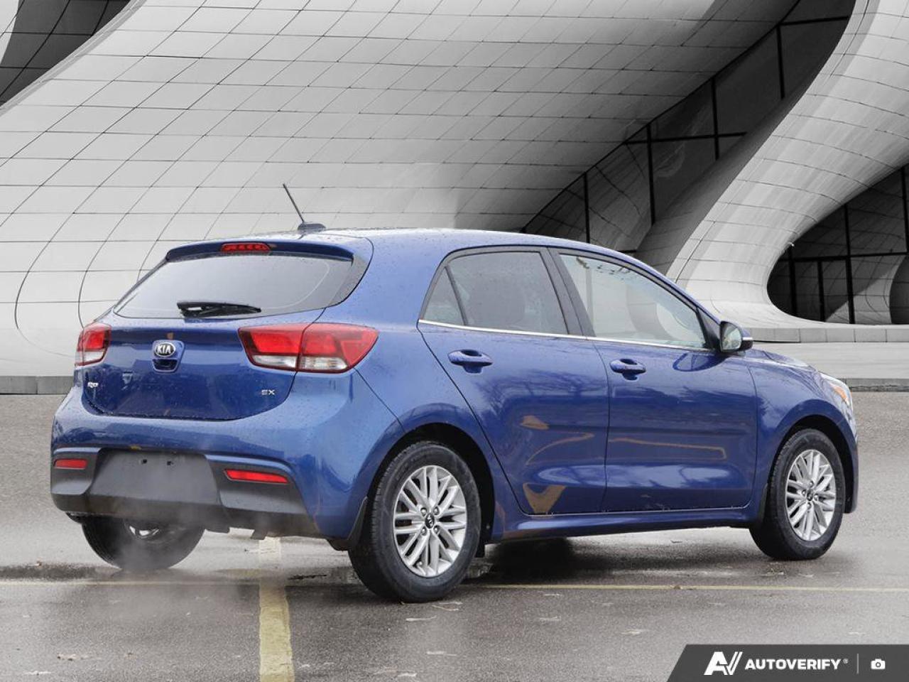 2018 Kia Rio 5-door EX   Heated Seats   Apple CarPlay   Back-Up Camera Photo4