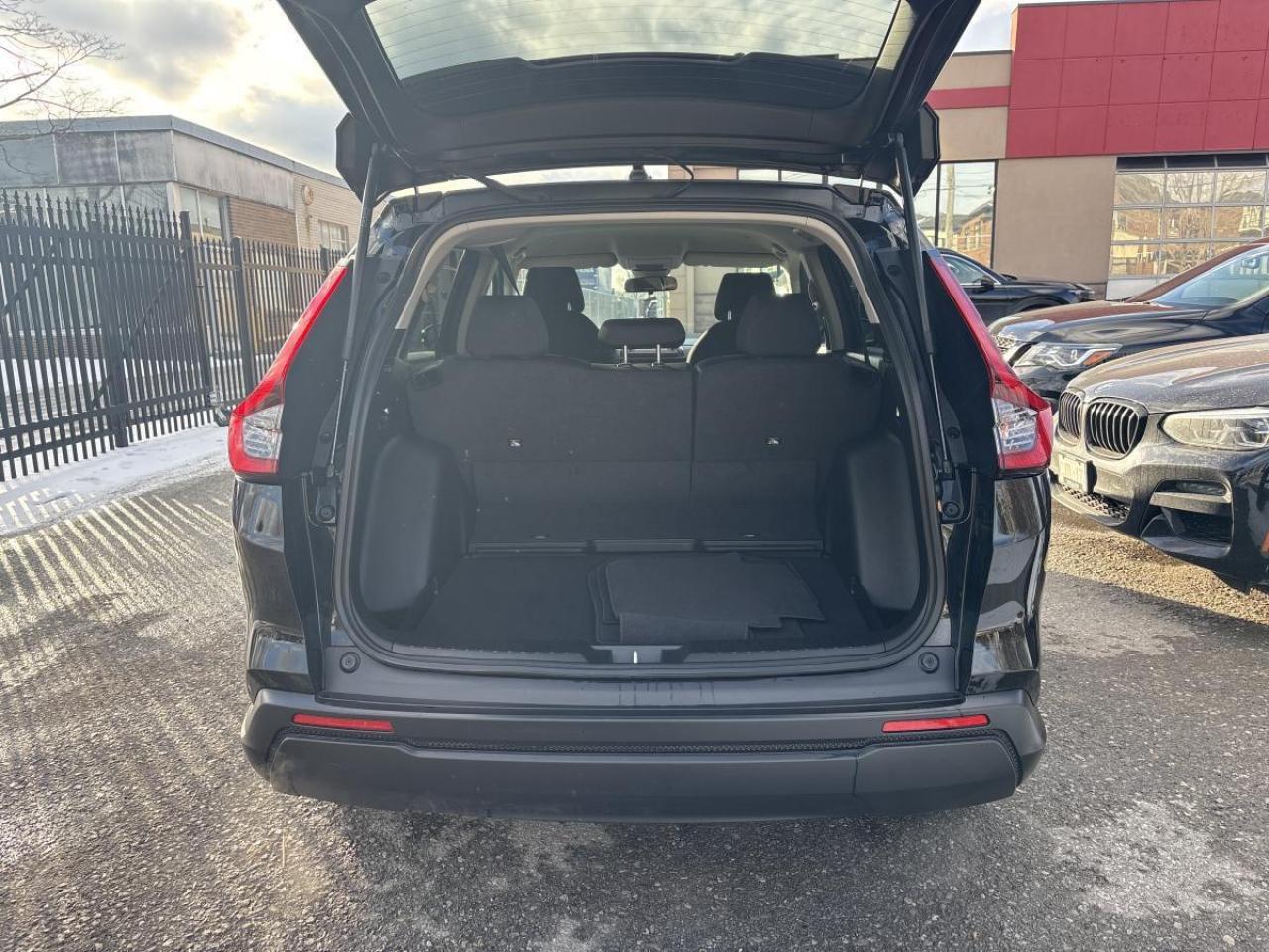 2023 Honda CR-V LX Photo