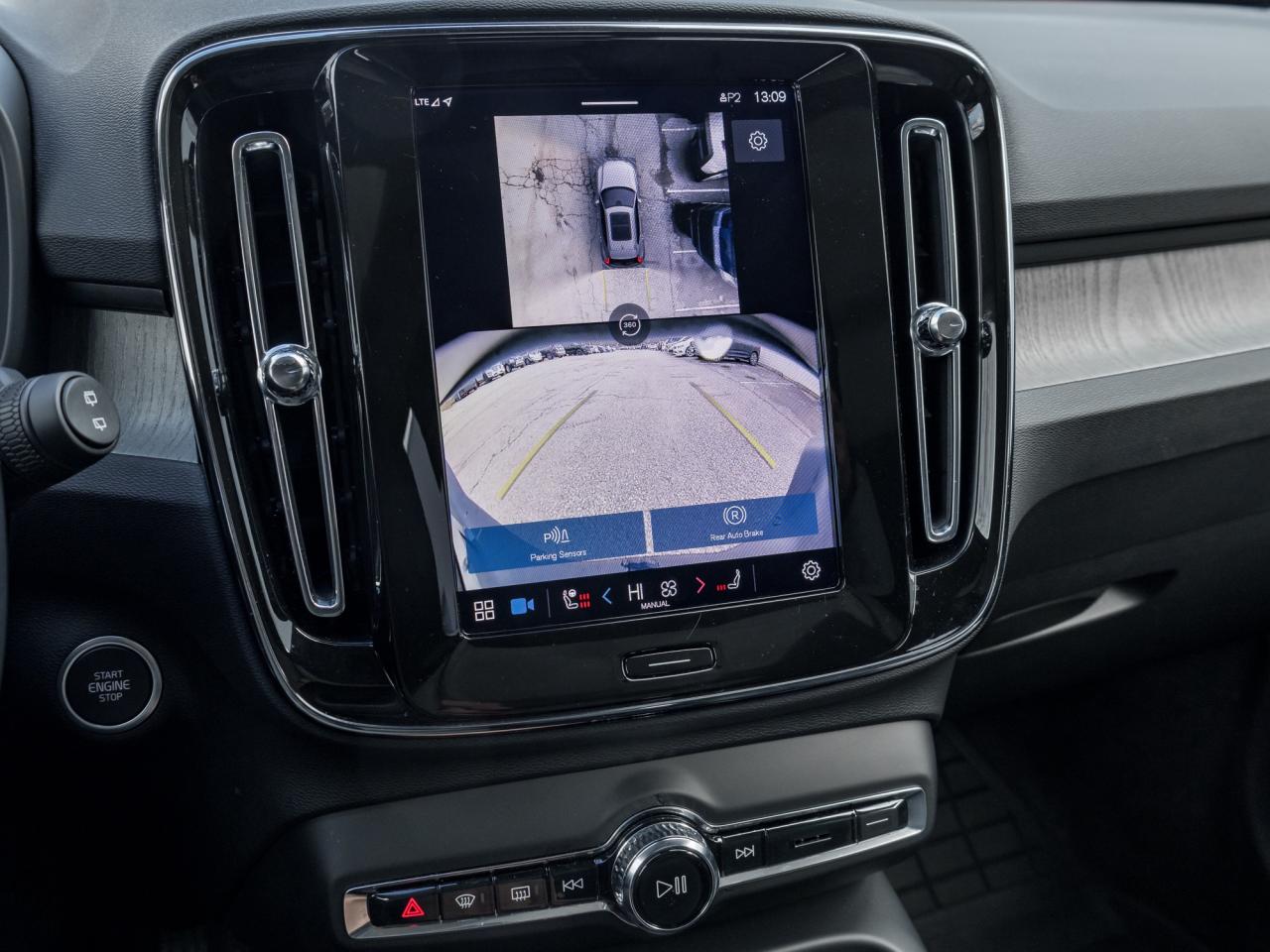 2025 Volvo XC40 B5 AWD Plus Dark Theme CLOUD BLUE VOLVO CPO Photo